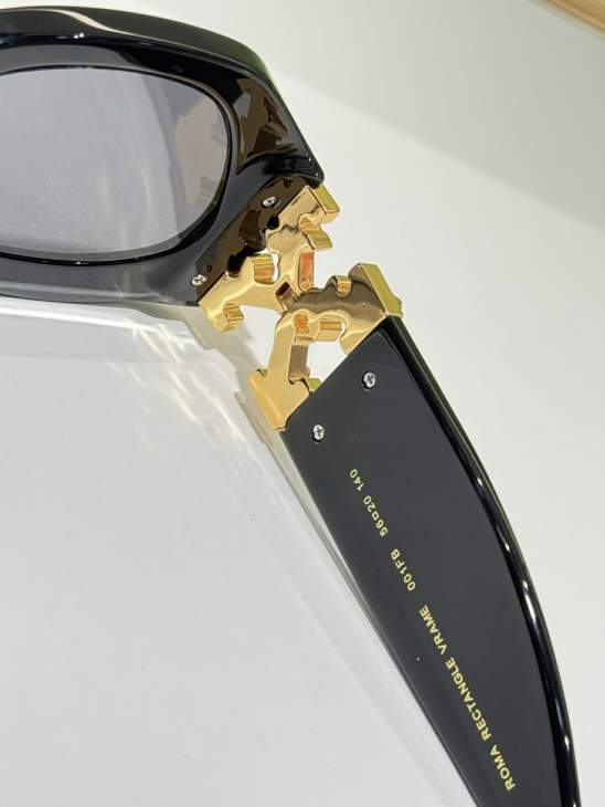 Picture of Off White Sunglasses _SKUfw73007060fw